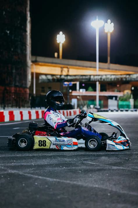 Un kart da corsa in azione