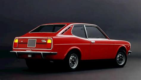 Fiat 128 Coupé in movimento
