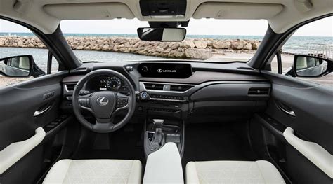 Interni Lexus Full Hybrid
