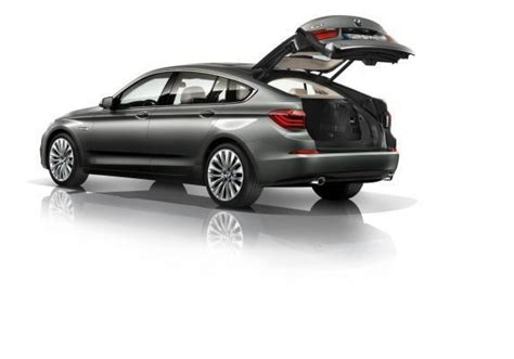 BMW Serie 5 GT interno con portellone aperto