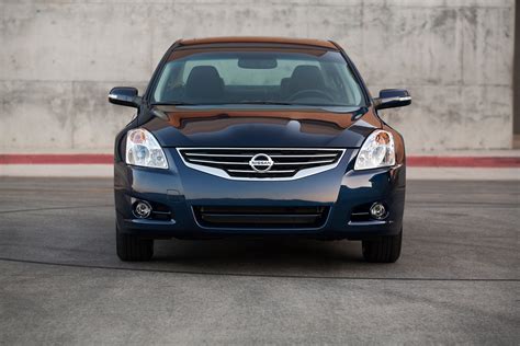 Nissan Altima 2010 Frontale