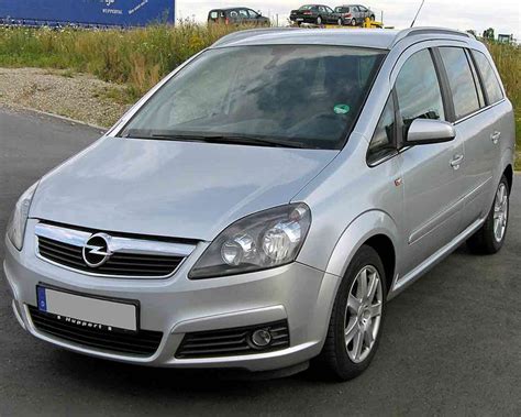 Opel Zafira B con sospensioni sportive ribassate