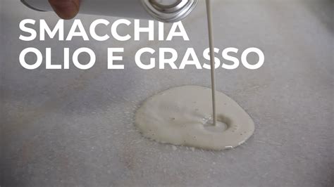 Macchie di olio sotto l'auto