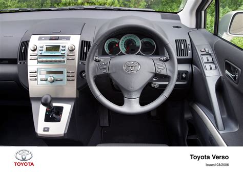 Toyota Corolla Verso interior