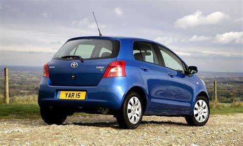 Toyota Yaris II esterni