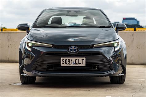 Toyota Corolla Hybrid in primo piano