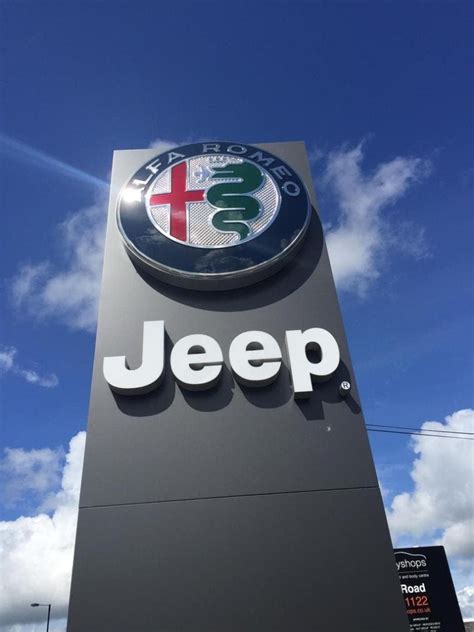 Logo Leonori con marchi Alfa Romeo e Jeep