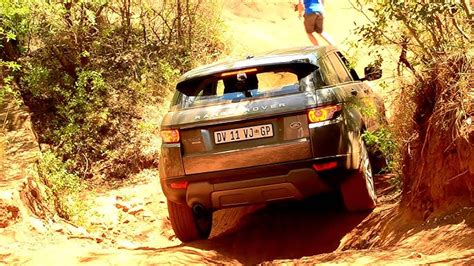 Range Rover Evoque in un contesto fuoristrada