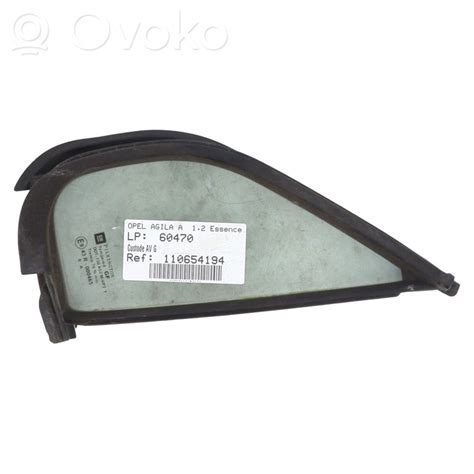 Vista ravvicinata di un deflettore anteriore Opel Mokka X