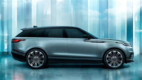 Vista laterale della Range Rover Velar con maniglie a filo