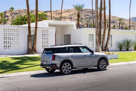 Motore 2.0 litri mild-hybrid della Mini Countryman S ALL4