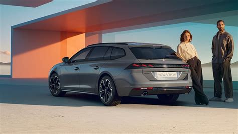 Dettaglio plancia Peugeot 508 SW Hybrid