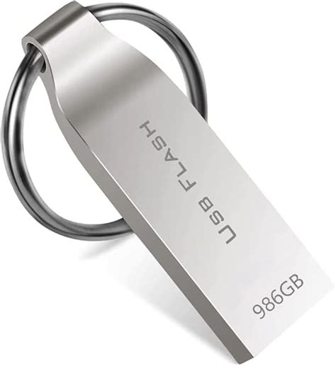 Chiavetta USB inserita nell'auto