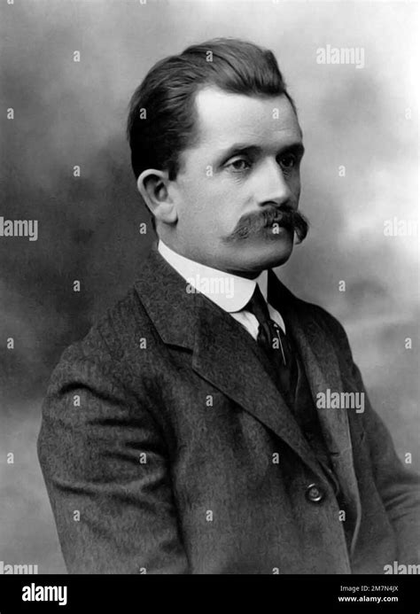 Ritratto di Ferdinand Porsche