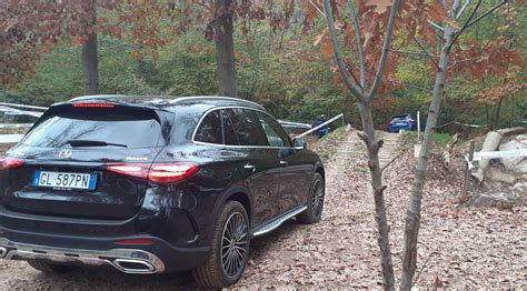 Vista laterale del bagagliaio e della linea del tetto della GLC Coupé
