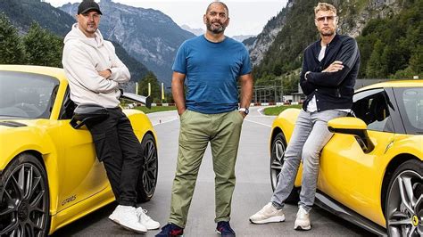 I tre presentatori di Top Gear in una delle loro avventure