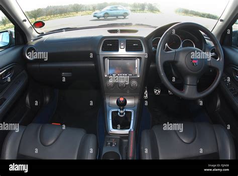 Interni di una Subaru Impreza sportiva