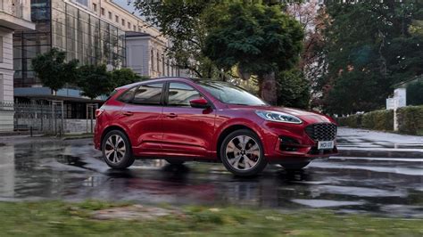Dettaglio frontale della Ford Kuga