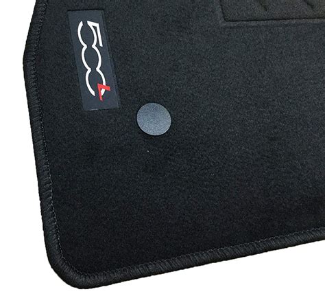 Set di tappetini personalizzati per Fiat 500L