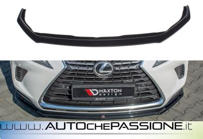 Dettaglio griglia anteriore Lexus NX