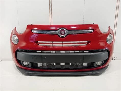 Dettaglio paraurti Fiat 500 L con inserti in gomma