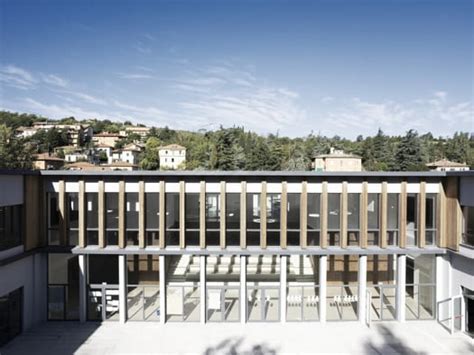 Architettura scuole pubbliche vs private