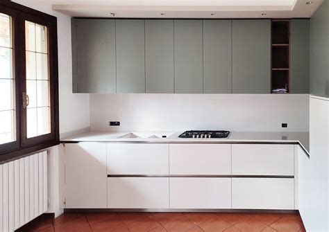 cucina ad l in van camperizzato