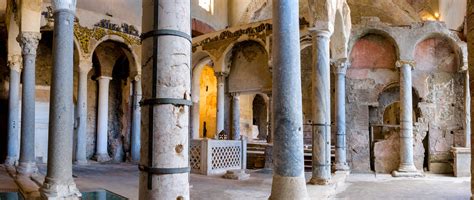 Veduta architettonica delle Basiliche Paleocristiane di Cimitile