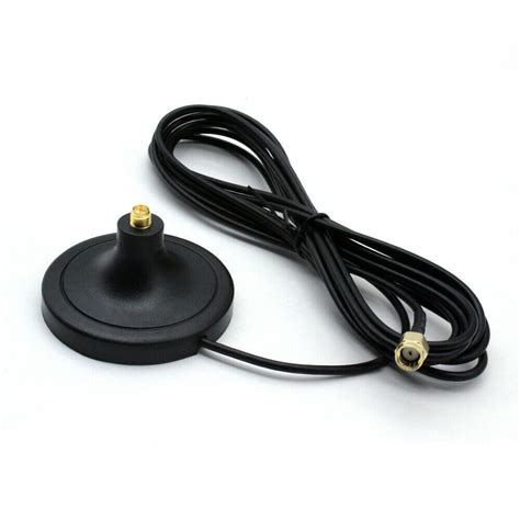 confronto antenna con base magnetica e antenna con staffa fissa