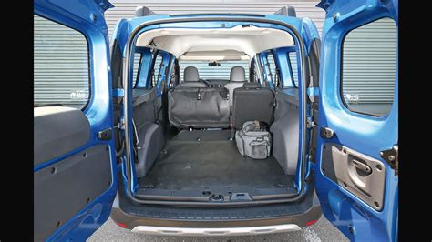 Dacia Dokker Stepway con bagagliaio protetto