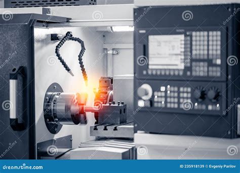 Robotica implementata in un'officina di lavorazione CNC