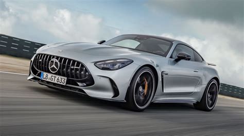 Schema 2+2 posti e bagagliaio della Mercedes-AMG GT Coupé