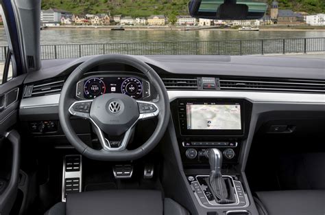 Volkswagen Passat 3BG interni