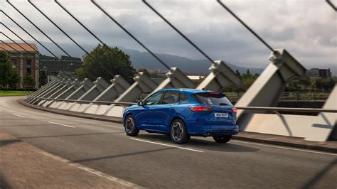 Ford Kuga motorizzazioni ibride