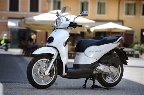 Ricambi carrozzeria Aprilia Scarabeo 125 ie