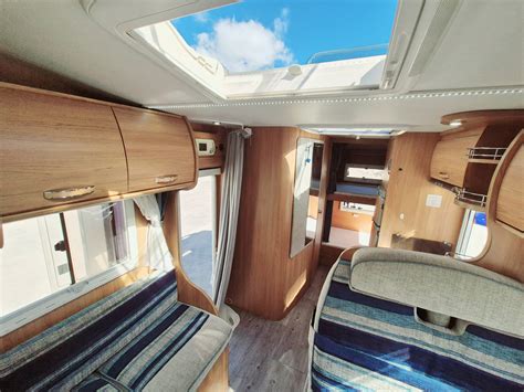 Interno del Rimor Superbrig con dinette trasformata