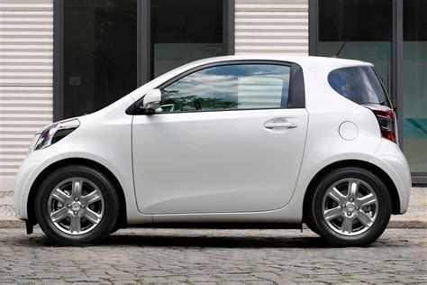 Vari accessori esterni per Toyota iQ