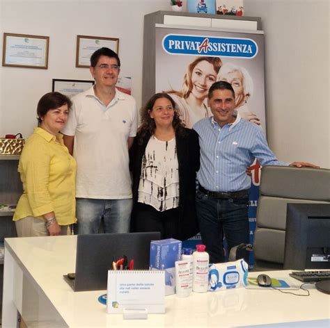 Personale qualificato in un'officina Dacia