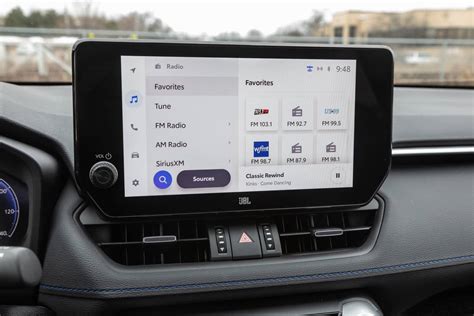 Toyota RAV4 Hybrid display infotainment