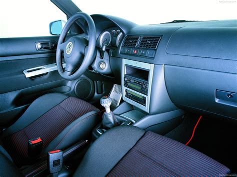 Volkswagen Golf GTI 2001 interni