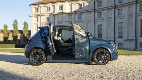 Confronto tra gli allestimenti Pop, Pop Star, Easy e Lounge della Fiat 500L
