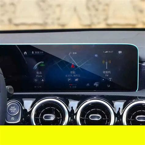 Interni Mercedes-Benz Classe A W177 con doppio schermo MBUX