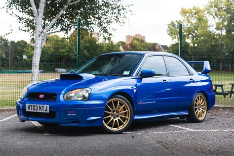Subaru Impreza WRX STI 2003 vista posteriore con alettone