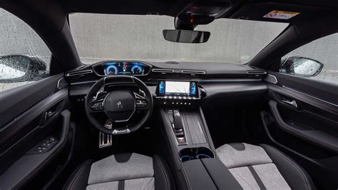 Interni Peugeot 508 con i-Cockpit
