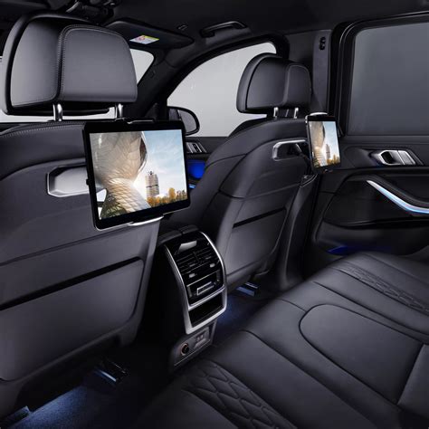 Sistema Viaggio & Comfort con porta tablet e appendiabiti
