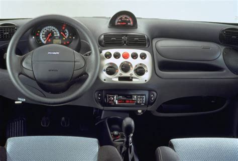 Interni della Fiat Seicento