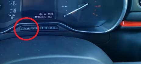 Pulsante di reset navigatore auto