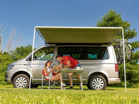 Furgone grande camperizzato con tendalino esterno