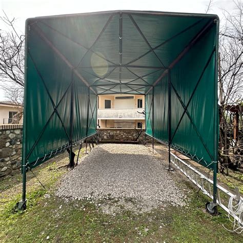 Copertura protettiva per camper in inverno