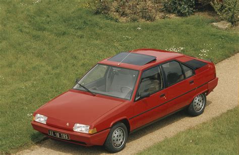 Citroën BX con il suo design spigoloso